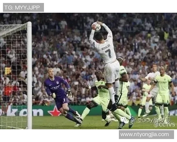 足球明星挑战扣篮极限精彩瞬间引发热议视频合集